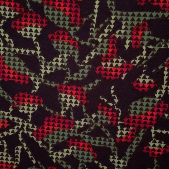 NWT LuLaRoe GiGi shirt size medium - Picture 3 of 3